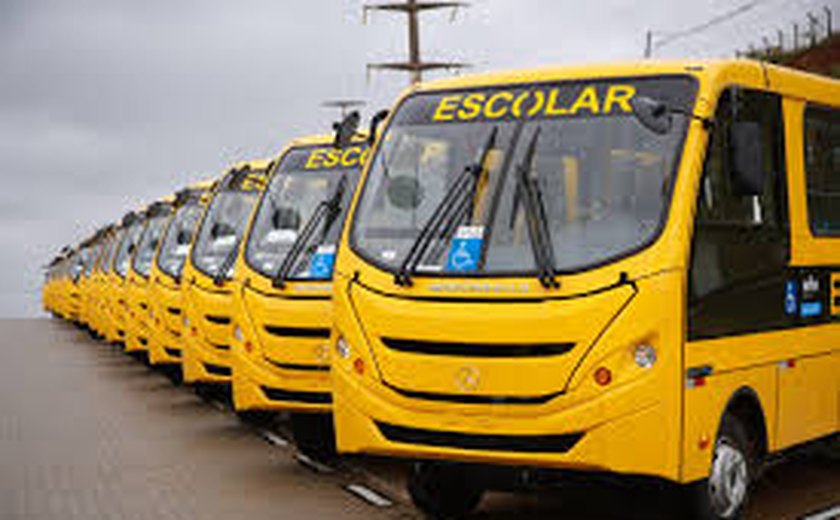Motorista de ônibus escolar é preso em flagrante por furto de pneus em Arapiraca