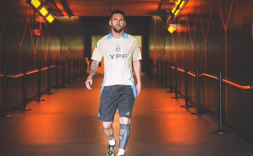 O que aconteceu com o tornozelo do Messi? Veja lance em câmera lenta e prazo estimado para recuperação