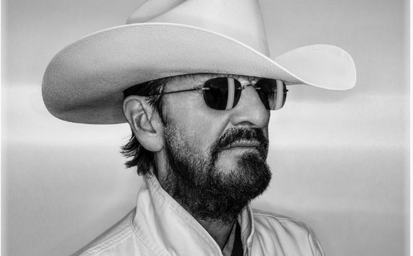 'Parecia que John estava conosco', diz Ringo Starr sobre vitória dos Beatles no Grammy