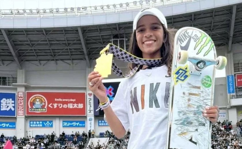 Rayssa Leal conquista ouro e sobe pela primeira vez no pódio do X-Games