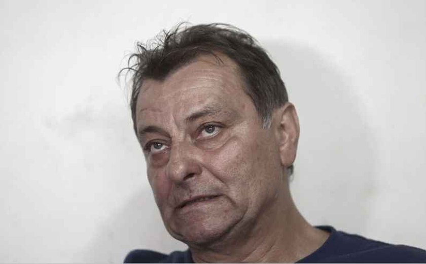 PF divulga retratos de Cesare Battisti com simulação de disfarces