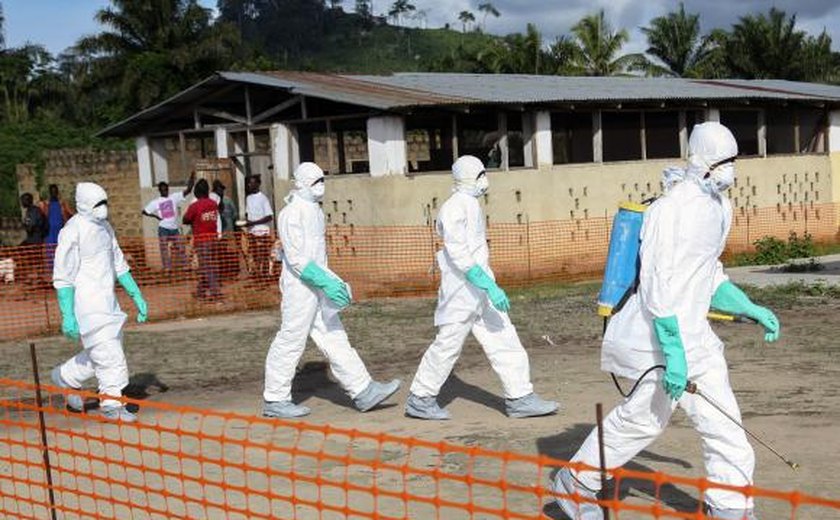 Ebola: China vai enviar 480 médicos para a Libéria