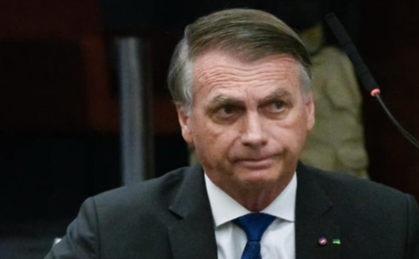 Bolsonaro tem inflamação no esôfago e terá tratamento 'intensificado', informa boletim