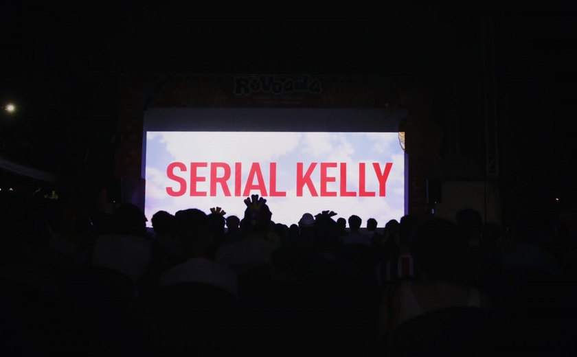 Serial Kelly: cineasta René Guerra fala sobre ter primeiro longa-metragem estreando simultaneamente para público pagante e de graça em praça pública