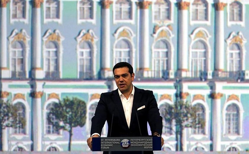 Grécia apresenta nova proposta a credores; Comissão discute plano nesta 2ª
