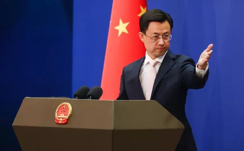 China inicia evacuação de seus cidadãos do Irã e de Israel