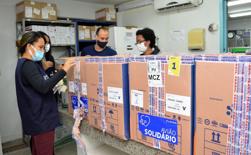 Alagoas recebe mais 114.110 doses de imunizantes contra a Covid-19 nesta quinta (26)