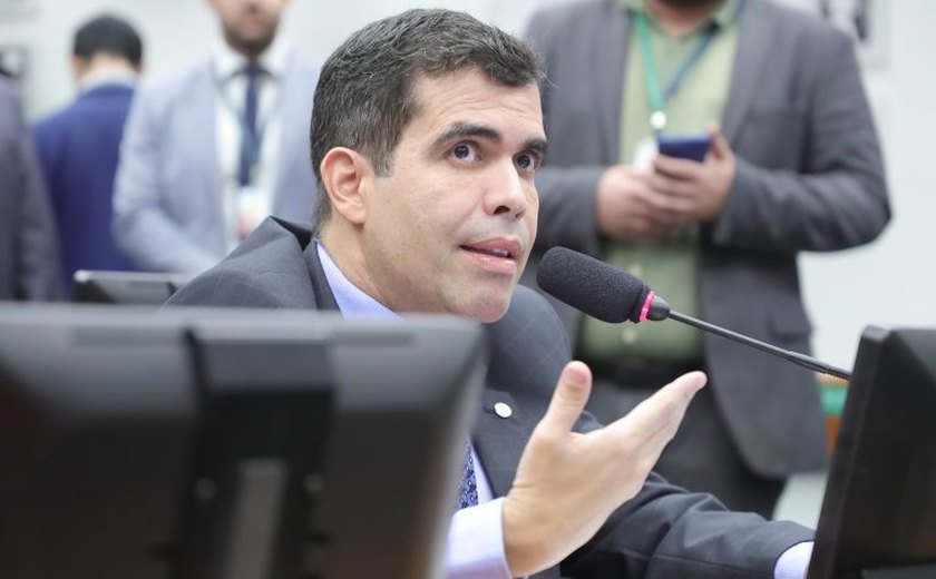 Conselho de Ética arquiva representação contra Glauber Braga