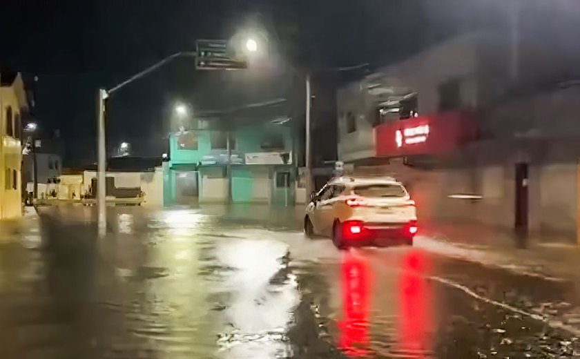 “Foi mais um dia de terror”, diz moradora de Canoas sobre chuva no RS