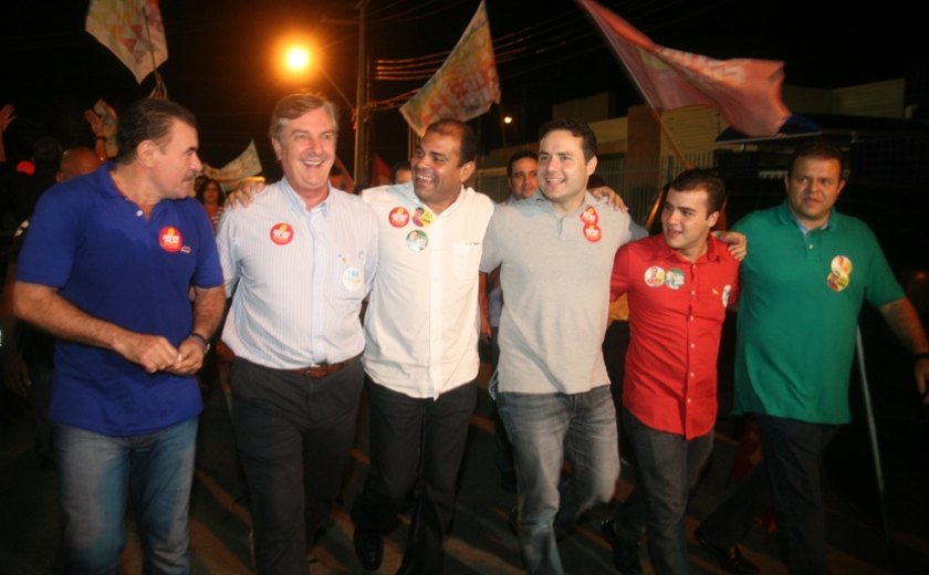 Grota do Cigano e Benedito Bentes abraçam reeleição de Collor