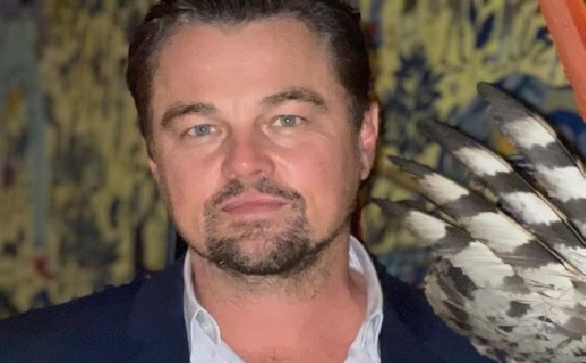 Leonardo DiCaprio esbarra com 9 ex-mulheres em evento em Paris ao lado de nova namorada