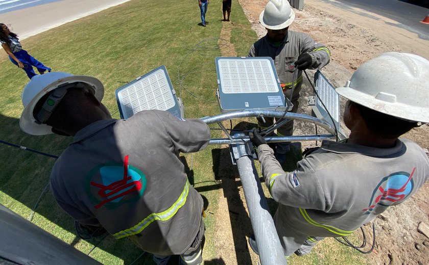 Primeiro trecho da nova iluminação na orla do Pontal será ligado nesta quarta-feira (16)