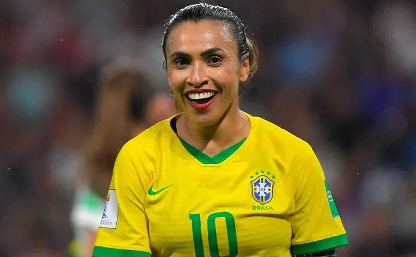 Alagoana Marta é eleita melhor jogadora da história do futebol feminino