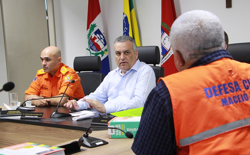 Força-tarefa de promotores vai emitir recomendação para evacuação total da área vermelha, no Pinheiro