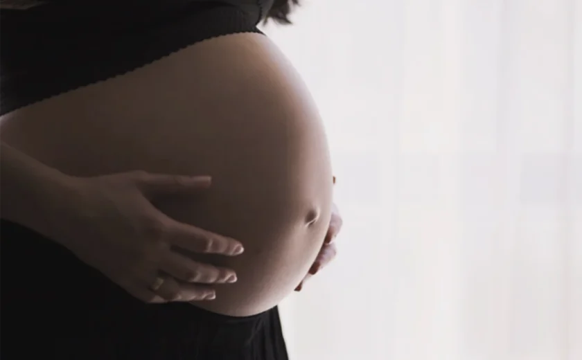 Grávida de feto sem chance de vida tem acesso ao aborto negado na Bahia