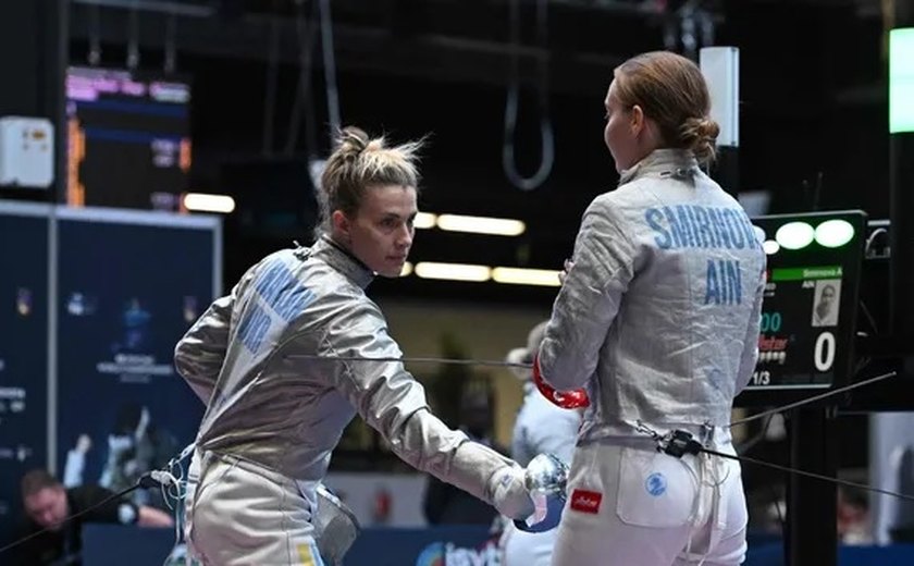 Esgrimista é 1ª esportista a enfrentar russa, mas não cumprimenta adversária