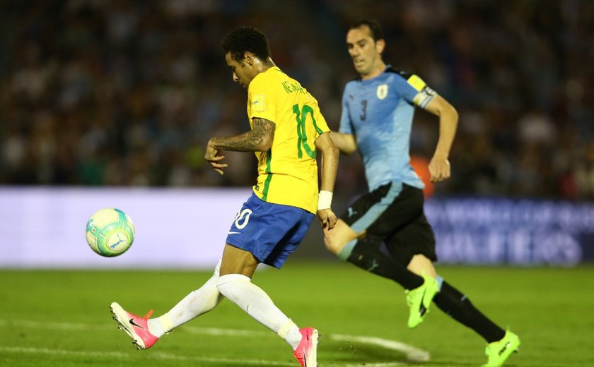 Brasil vence Uruguai no Centenário por 4 a 1