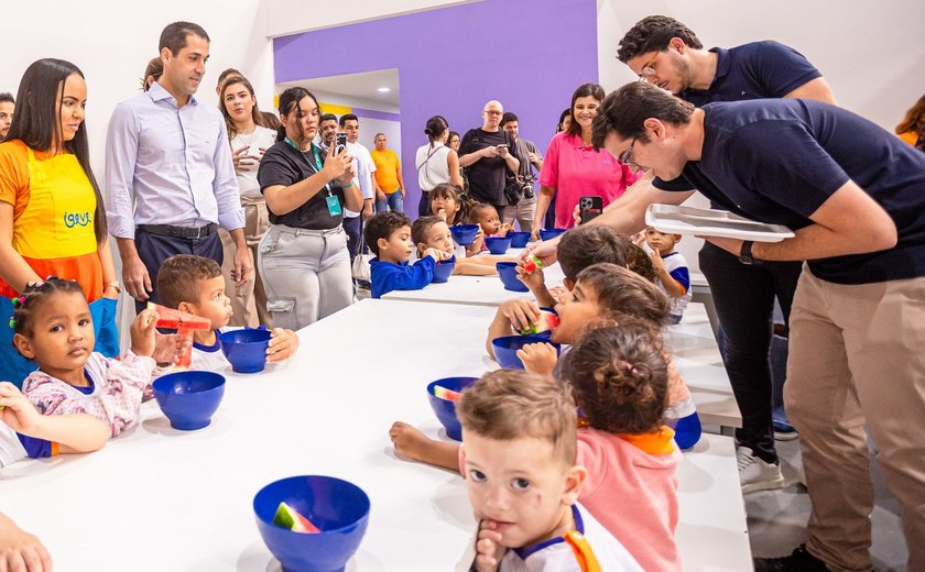 Deputado do Ceará visita Gigantinho no Antares e elogia modelo inovador de creche