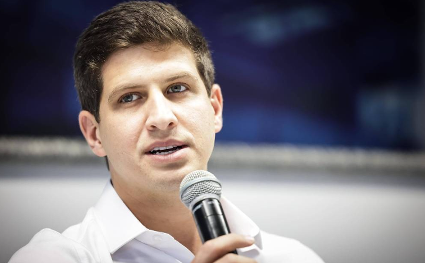 JHC cita apoio de João Campos em indicação de tia ao STJ, mas afasta especulações políticas