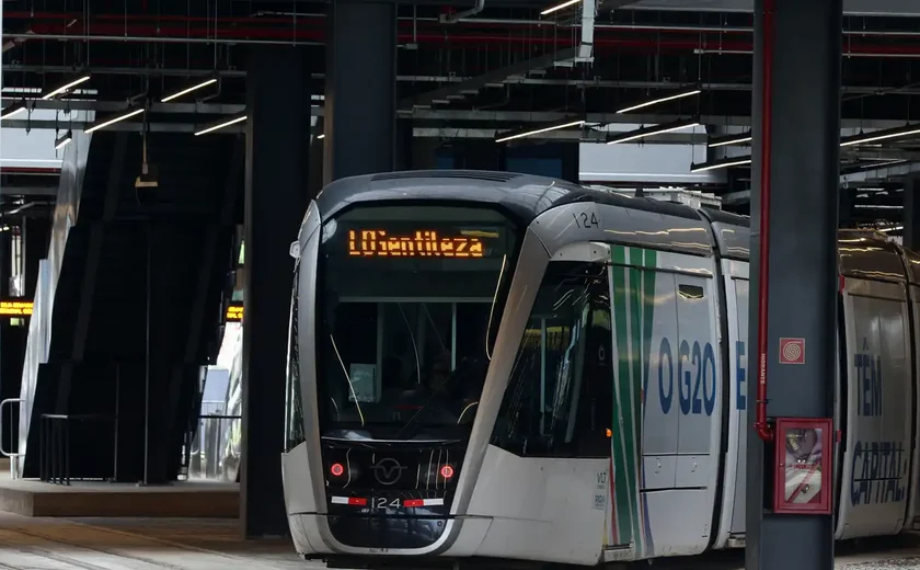 Terminal Gentileza é inaugurado no Rio