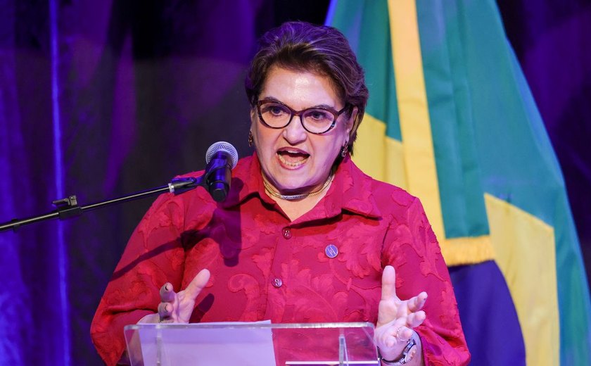 Ministra das Mulheres toma posse e repudia desrespeito a Marina Silva