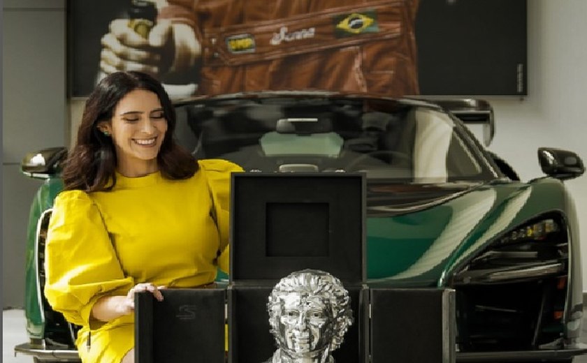 Sobrinha de Ayrton Senna prepara exposição com esculturas do piloto criadas a partir de pedido da mãe dele