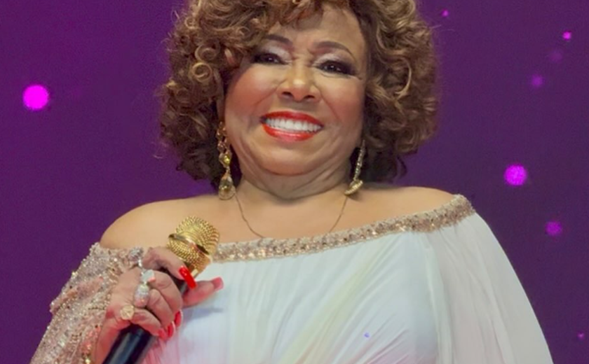 Alcione diz que fará 'macumbinha' para Trump e defende Alexandre de Moraes em programa de TV