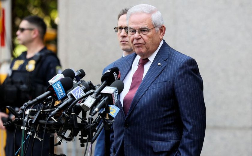 Senador democrata Bob Menendez é condenado por corrupção nos EUA