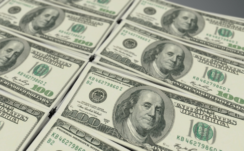 Dólar fecha cotado a R$ 5,0739 (-1,63%); queda semanal chega a 1,80%