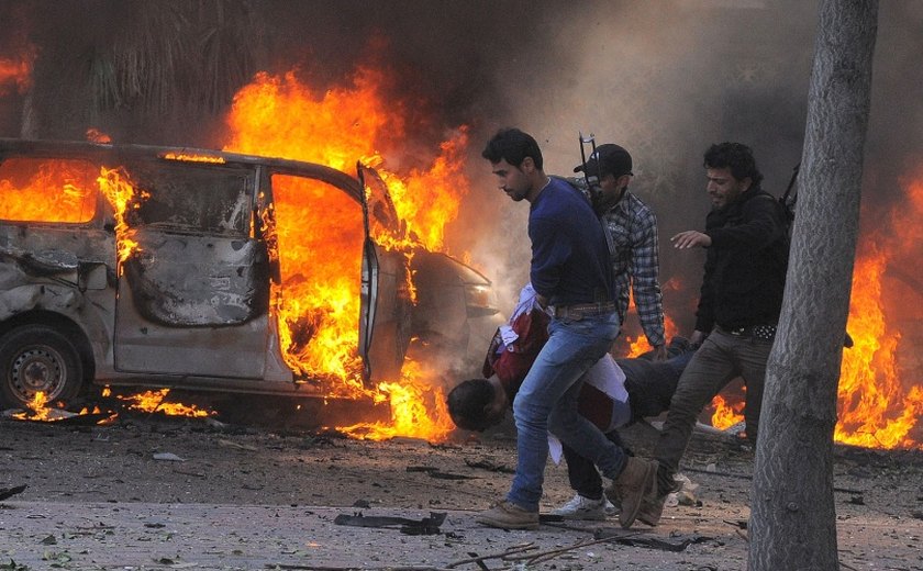 Atentado com carro-bomba mata pelo menos 42 pessoas na Síria