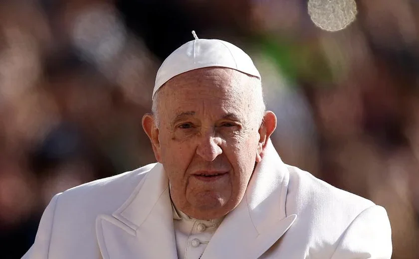 Médicos prescrevem 'repouso absoluto' ao Papa Francisco durante tratamento de infecção