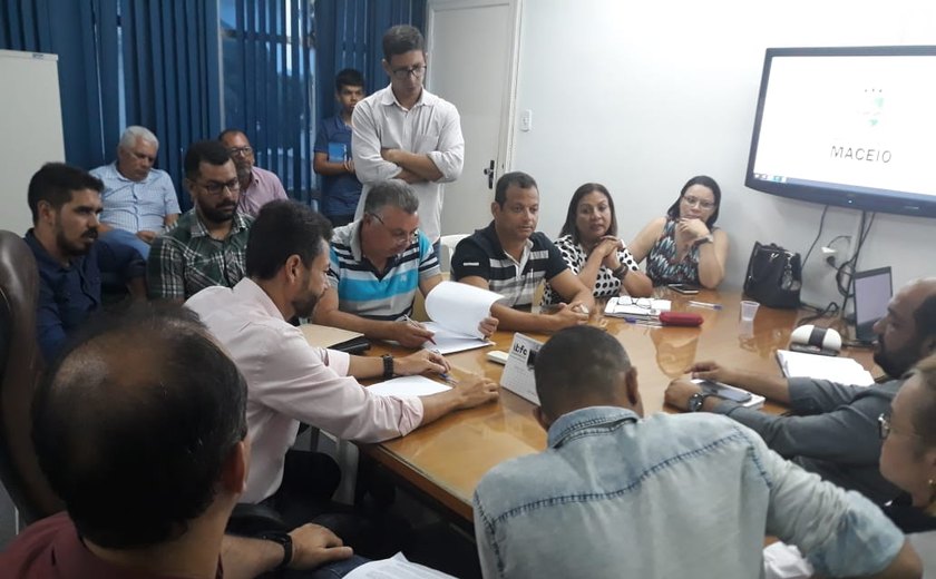 Sindicatos municipais cobram data-base durante reunião com Prefeitura de Maceió