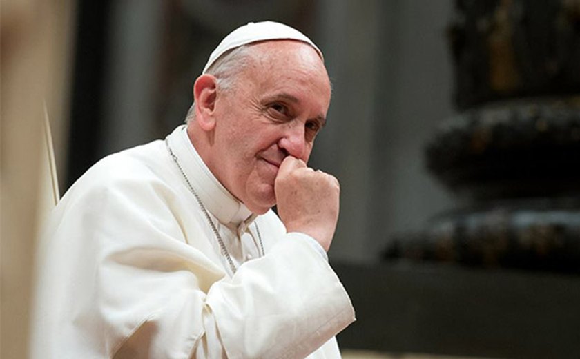 Vaticano diz que Papa é livre para mascar folhas de coca na Bolívia