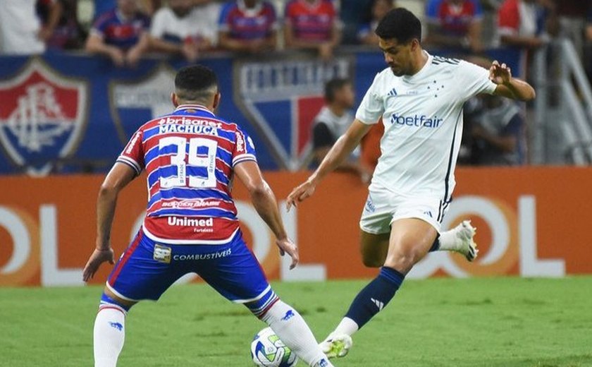 Fortaleza questiona validação de gol do Cruzeiro: 'Corta cabeça e ombro para tirar impedimento'