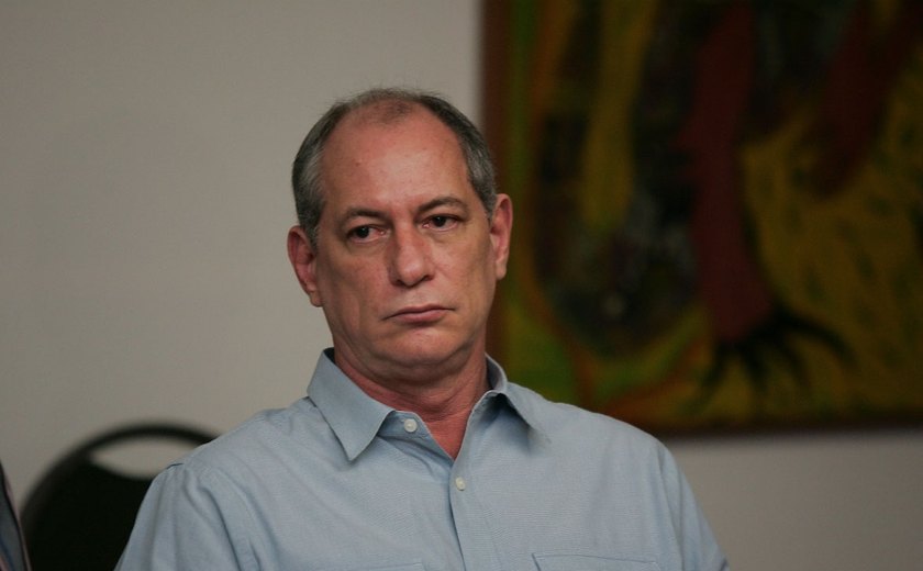 Ciro diz que quer manter distância dos eleitores de Bolsonaro
