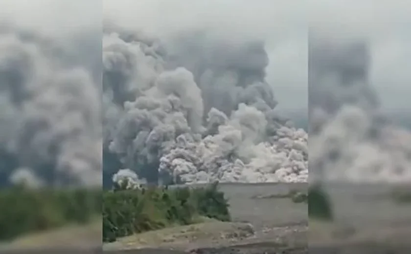 Vulcão entra em erupção na Indonésia e deixa população em alerta