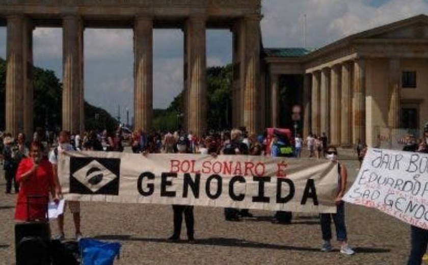 Manifestantes fazem atos contra Bolsonaro na Alemanha