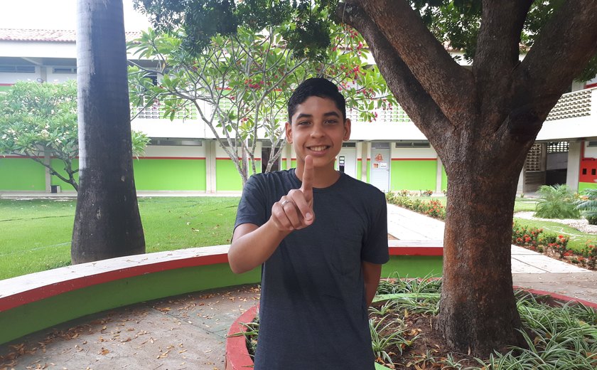 Conheça Filipe Porfírio: 1º lugar no Exame de Seleção em Palmeira dos Índios
