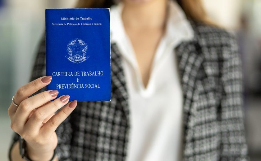 Prefeitura e AEC oferecem 400 vagas de emprego para o início de 2024