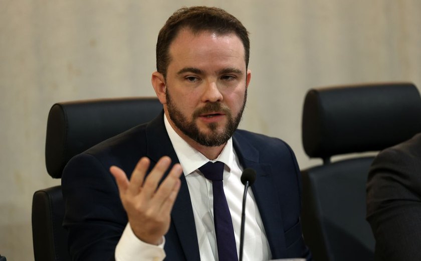 Orçamento de 2025 buscará R$ 166,2 bilhões extras para zerar déficit