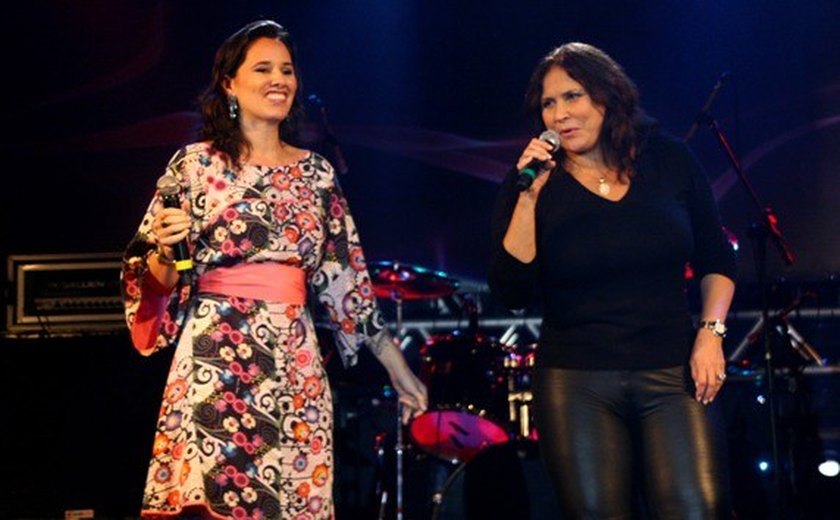 Rádios do IZP exibem especial em homenagem ao Dia das Mães