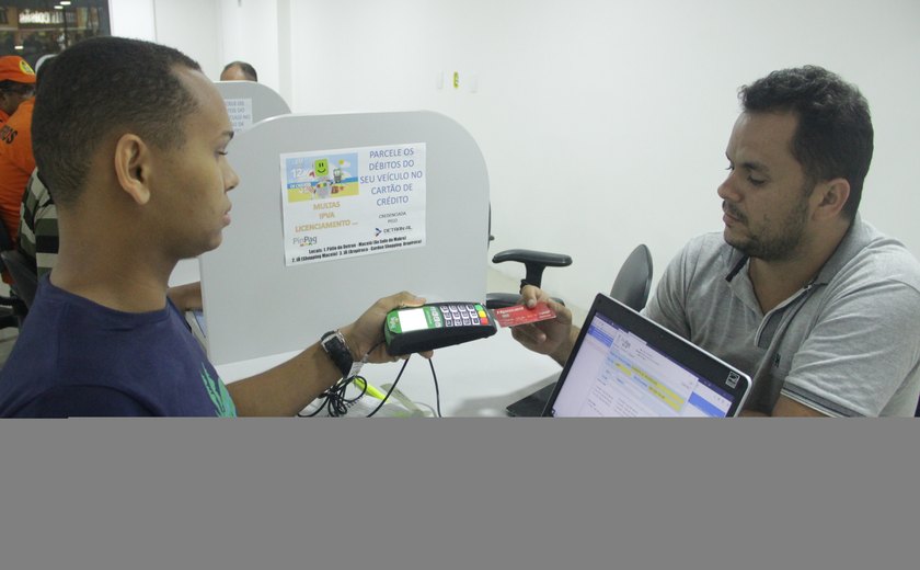 Saiba como fazer o parcelamento de multas de trânsito e débitos de veículo no cartão de crédito
