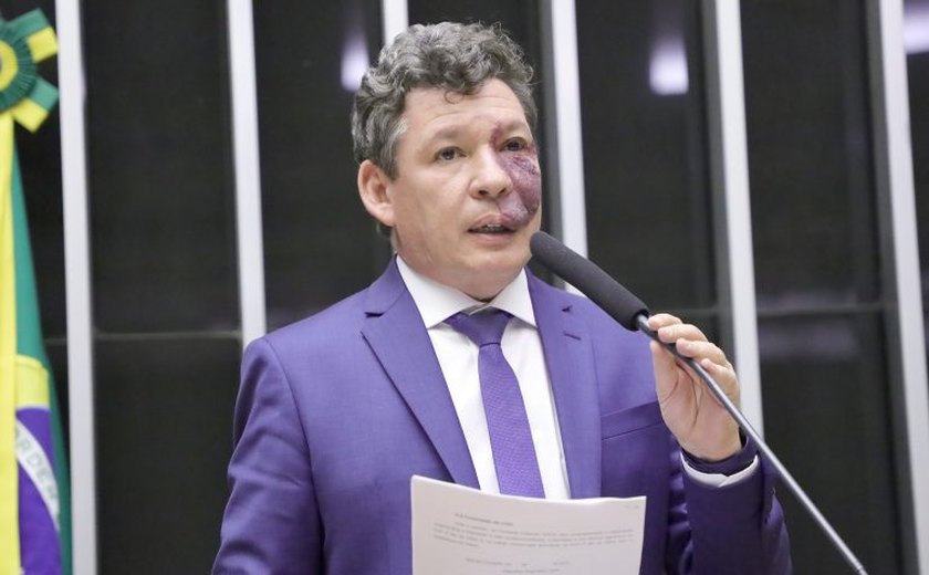 Saiba como votou cada deputado e partido em projeto de regulamentação