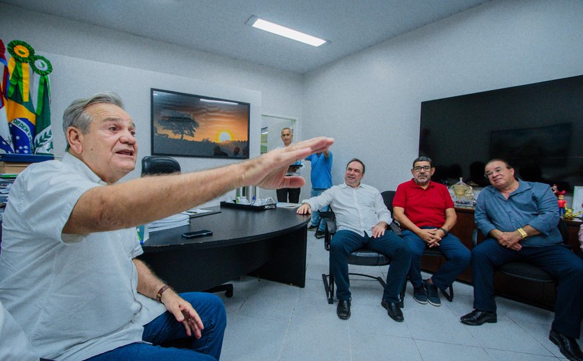 Ronaldo Lessa cumpre agenda em Arapiraca e visita obras da Vice-Governadoria
