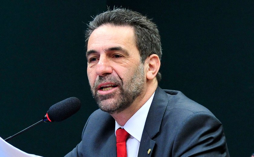 Eleição Câmara: Maia descarta possibilidade de abrir impeachment, diz líder do PT