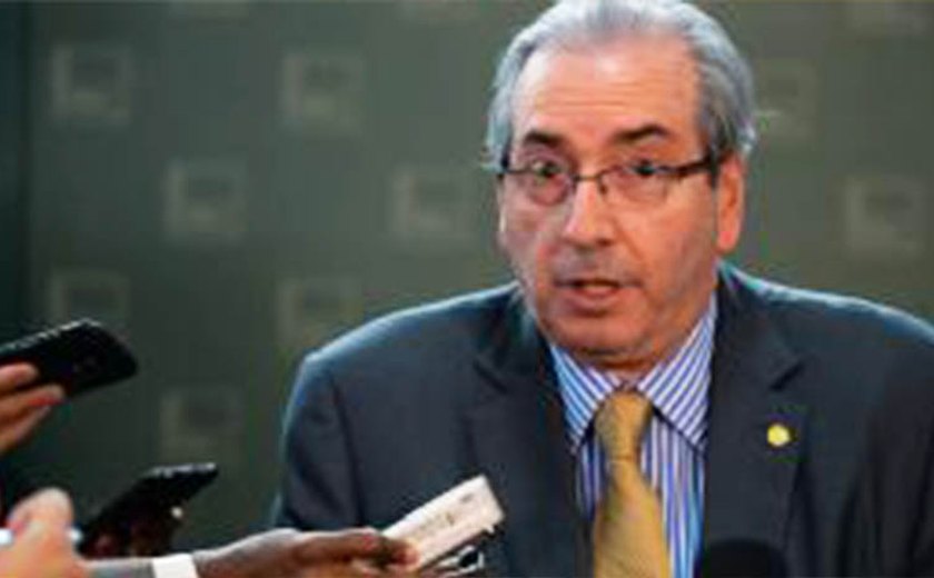 Falta de provas e documentos levou Cunha a arquivar pedidos de impeachment