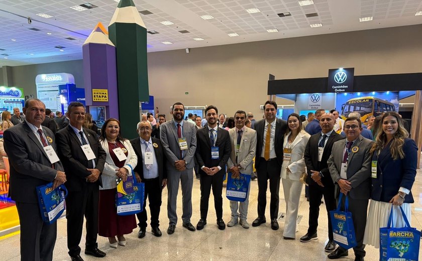 Prefeito de Santana do Mundaú participa da 26ª Marcha dos Prefeitos em Brasília