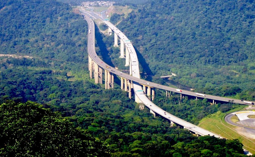 Rodovia Anchieta terá bloqueios para obras na serra