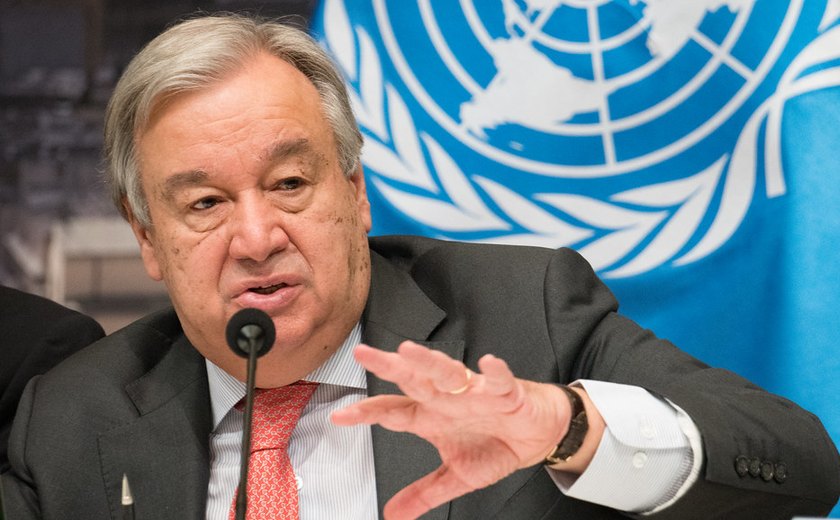 Secretário da ONU promete doação de US$1 bilhão para afegãos
