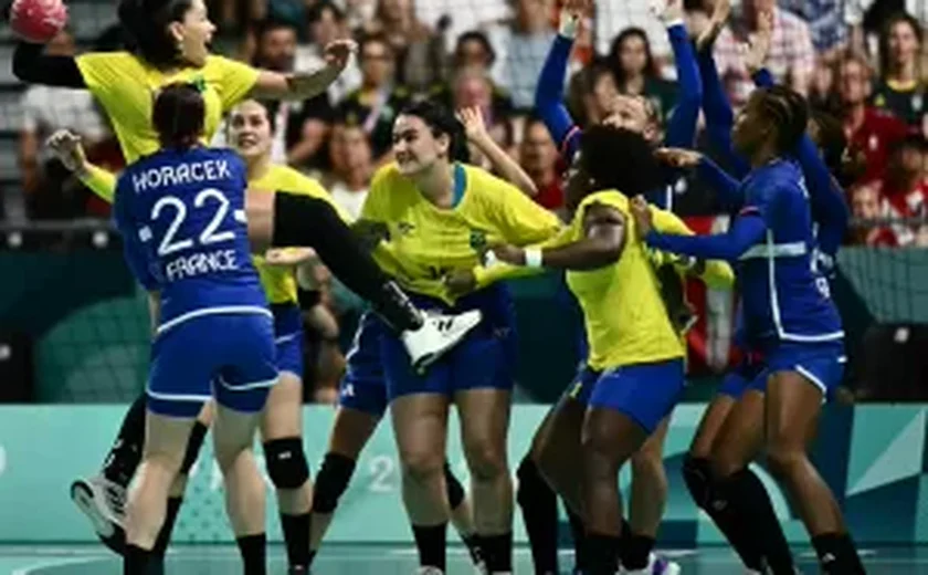 Brasil erra muito no ataque e perde para a França no handebol feminino em Paris-2024